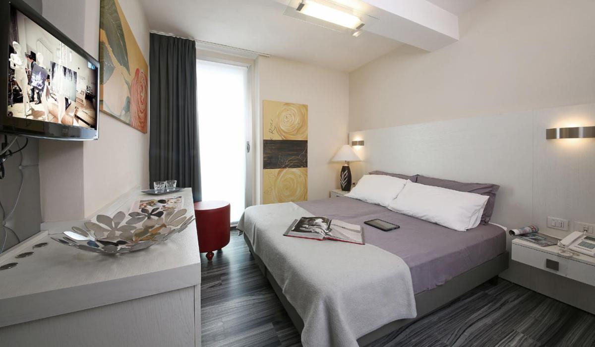 Happy Hotel Atelier Gardone Riviera Centro & Beach 외부 사진