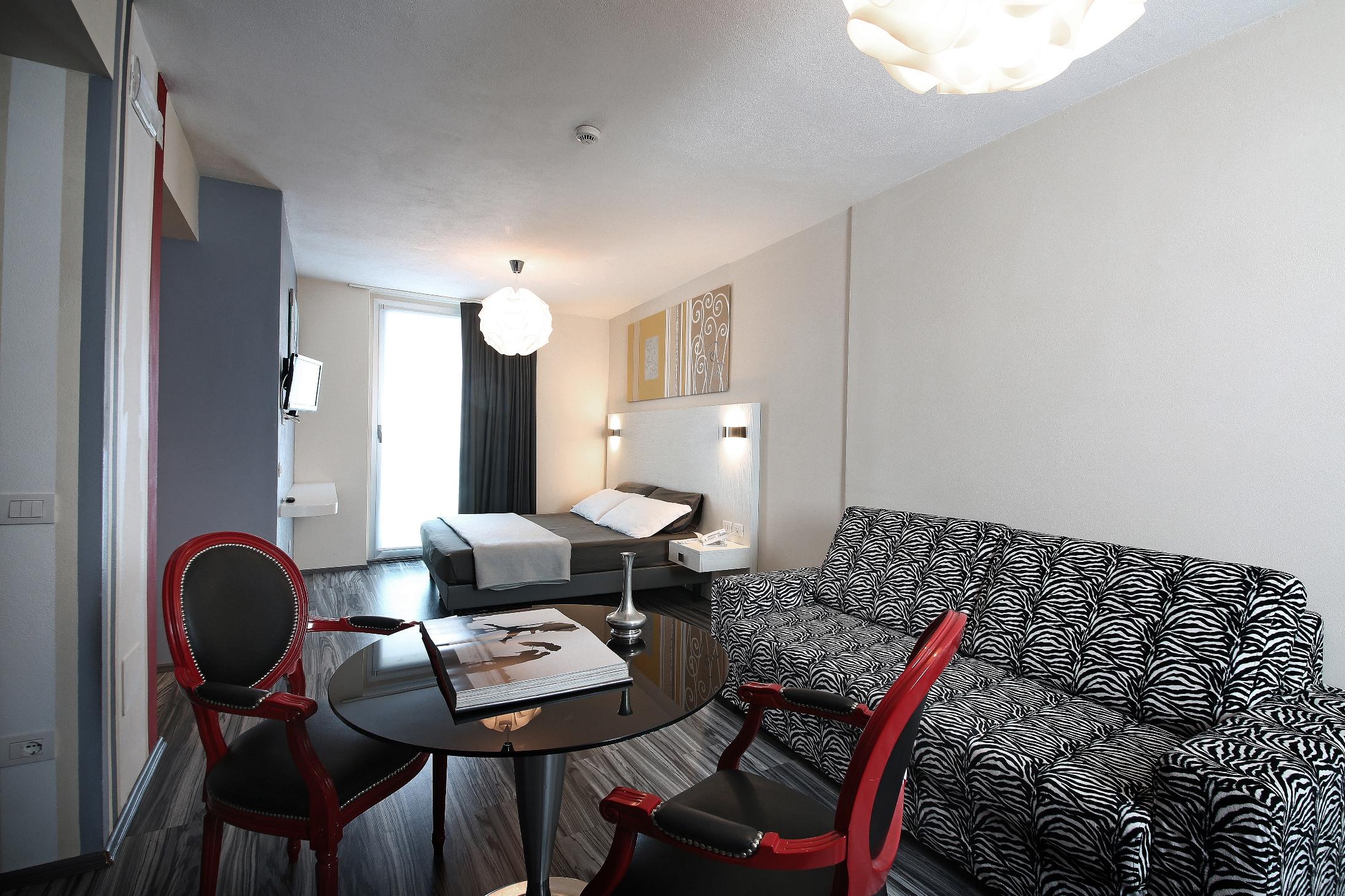 Happy Hotel Atelier Gardone Riviera Centro & Beach 외부 사진